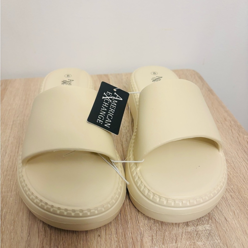 American Exchange Cream Platform Shoes Slides - Picture 4 of 10